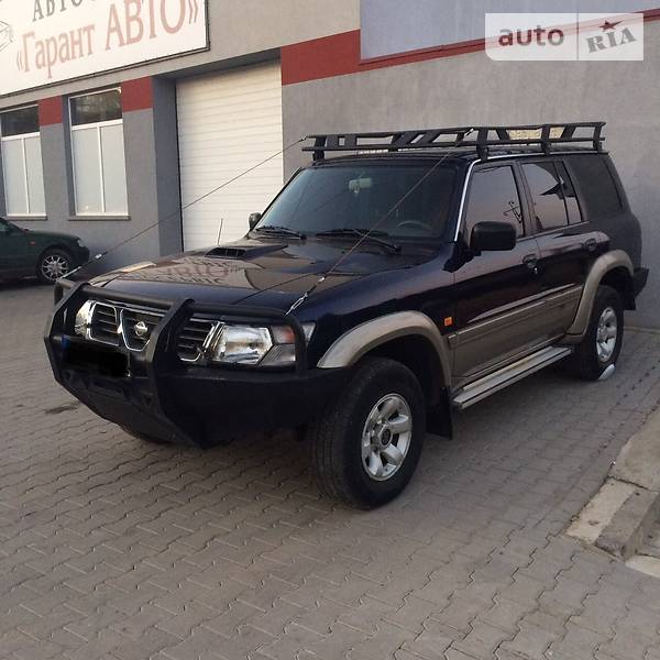 Внедорожник / Кроссовер Nissan Patrol 2000 в Черновцах