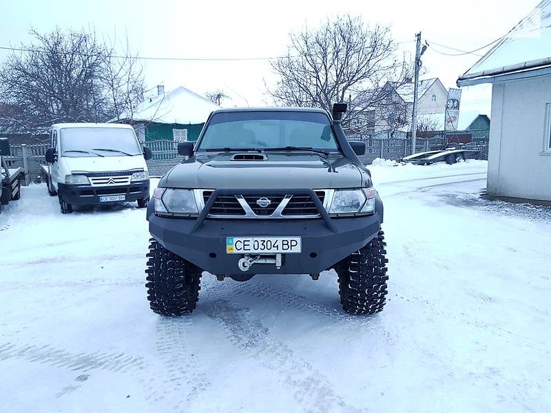 Внедорожник / Кроссовер Nissan Patrol 2001 в Черновцах