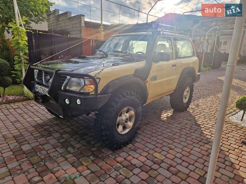 Позашляховик / Кросовер Nissan Patrol 2002 в Тячеві