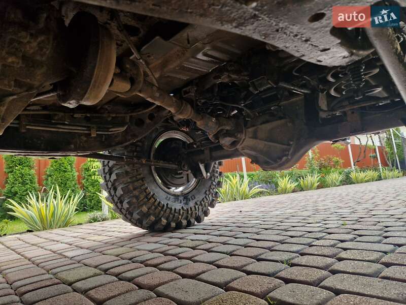 Позашляховик / Кросовер Nissan Patrol 2002 в Тячеві