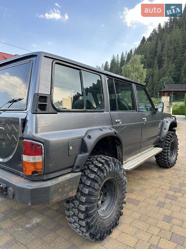 Внедорожник / Кроссовер Nissan Patrol 1992 в Яремче