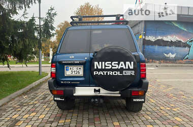 Внедорожник / Кроссовер Nissan Patrol 2001 в Луцке