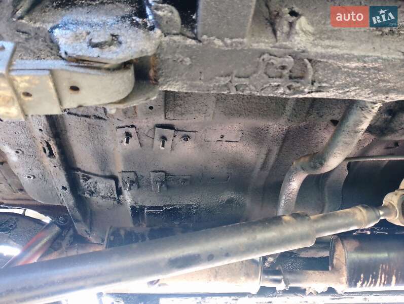 Позашляховик / Кросовер Nissan Patrol 1990 в Івано-Франківську