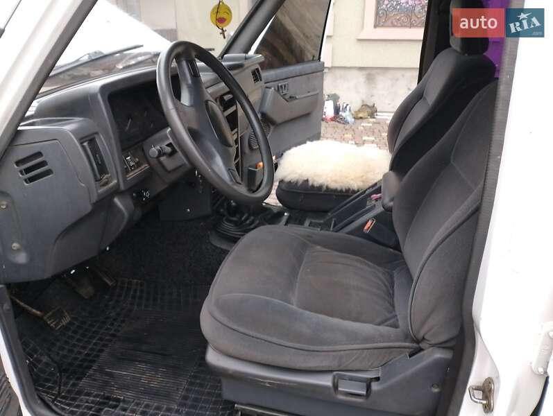 Позашляховик / Кросовер Nissan Patrol 1990 в Івано-Франківську