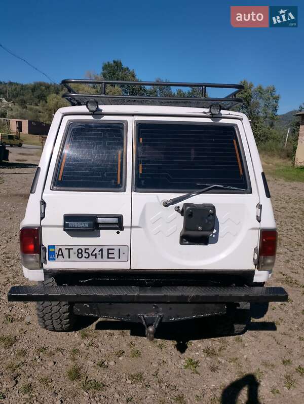 Позашляховик / Кросовер Nissan Patrol 1990 в Івано-Франківську