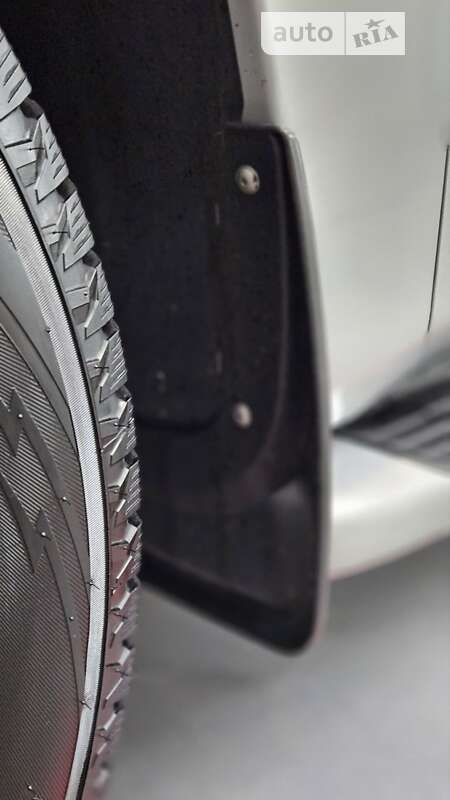 Позашляховик / Кросовер Nissan Patrol 2011 в Снятині