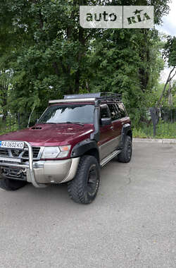 Внедорожник / Кроссовер Nissan Patrol 2000 в Киеве