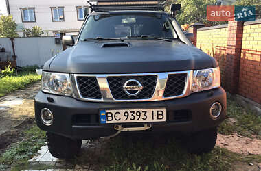 Позашляховик / Кросовер Nissan Patrol 2006 в Львові