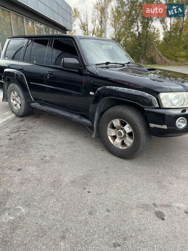 Внедорожник / Кроссовер Nissan Patrol 2007 в Днепре