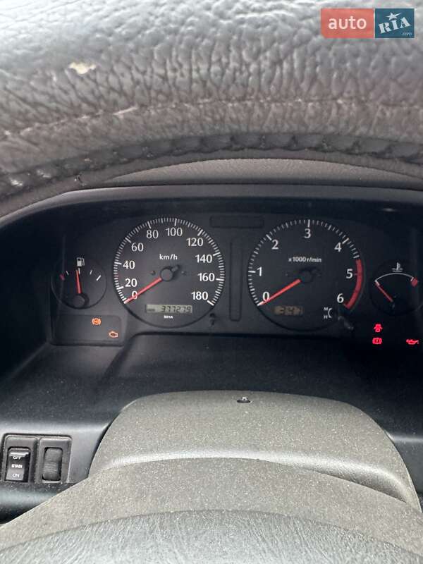 Позашляховик / Кросовер Nissan Patrol 2001 в Тернополі