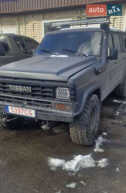 Внедорожник / Кроссовер Nissan Patrol 1989 в 