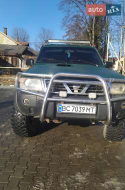 Внедорожник / Кроссовер Nissan Patrol 1998 в Яремче