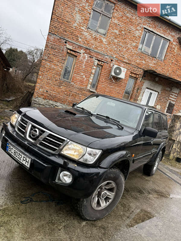 Позашляховик / Кросовер Nissan Patrol 2003 в Львові