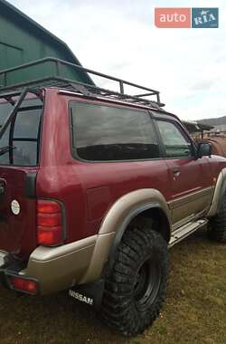 Позашляховик / Кросовер Nissan Patrol 2000 в 