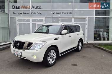 Позашляховик / Кросовер Nissan Patrol 2012 в 