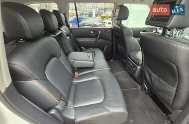 Позашляховик / Кросовер Nissan Patrol 2012 в 