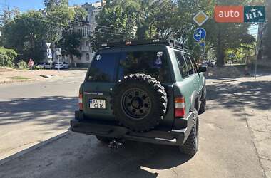 Внедорожник / Кроссовер Nissan Patrol 1998 в 