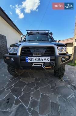 Внедорожник / Кроссовер Nissan Patrol 1999 в 