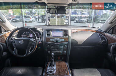 Позашляховик / Кросовер Nissan Patrol 2013 в 