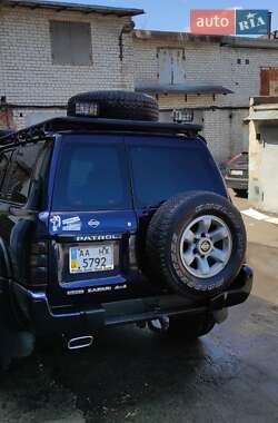 Позашляховик / Кросовер Nissan Patrol 1998 в 