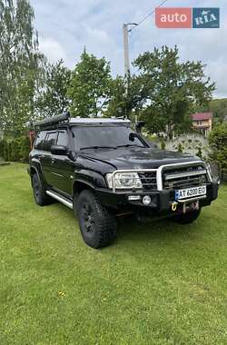 Внедорожник / Кроссовер Nissan Patrol 2005 в Калуше