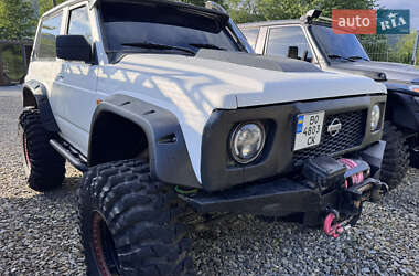 Позашляховик / Кросовер Nissan Patrol 1990 в Івано-Франківську