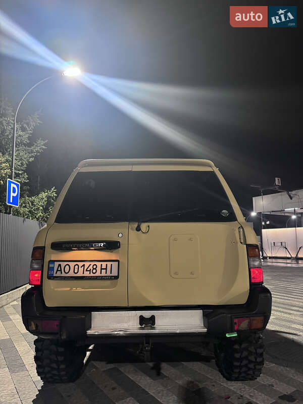 Позашляховик / Кросовер Nissan Patrol 2001 в Ужгороді