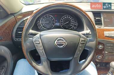 Позашляховик / Кросовер Nissan Patrol 2013 в 