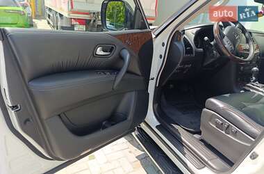Позашляховик / Кросовер Nissan Patrol 2013 в 