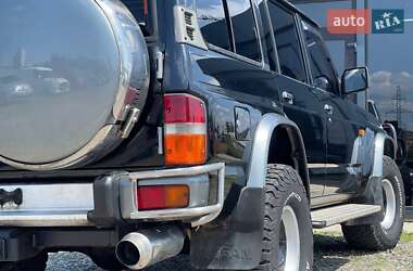 Внедорожник / Кроссовер Nissan Patrol 1996 в 
