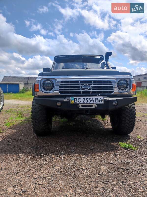 Внедорожник / Кроссовер Nissan Patrol 1996 в Житомире