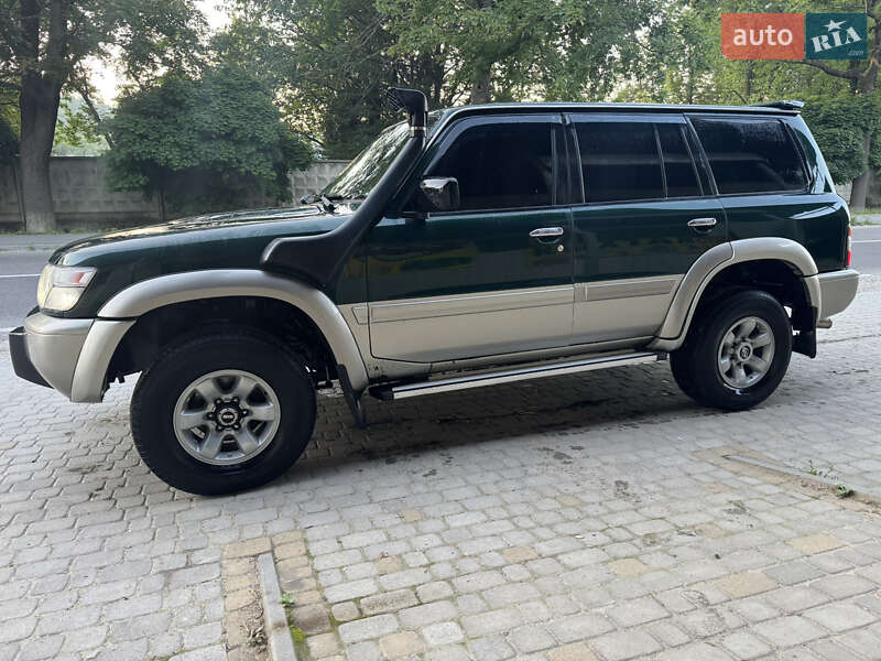 Nissan Patrol 2000