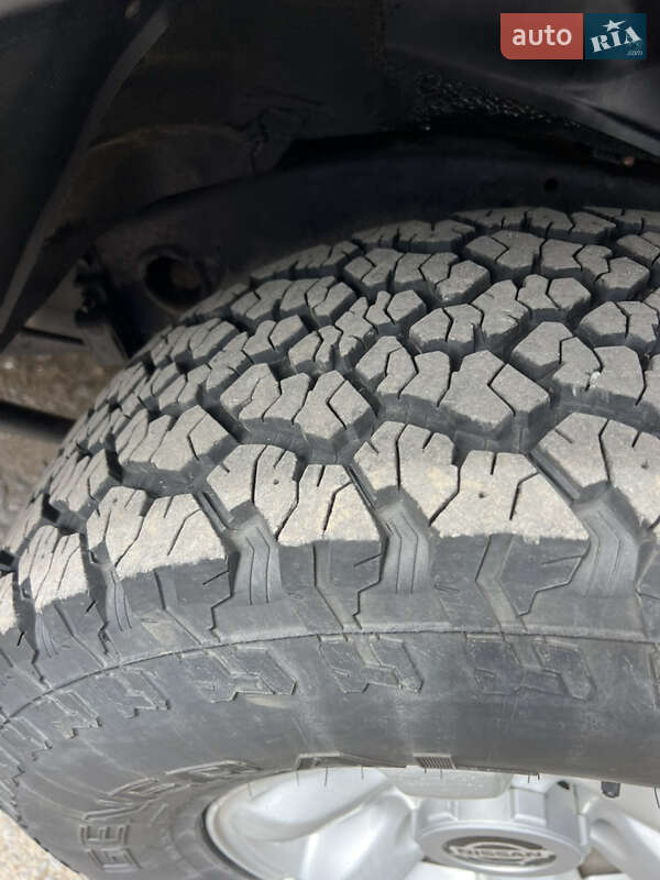 Позашляховик / Кросовер Nissan Patrol 2001 в Рівному