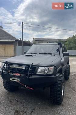 Позашляховик / Кросовер Nissan Patrol 1998 в Великому Березному