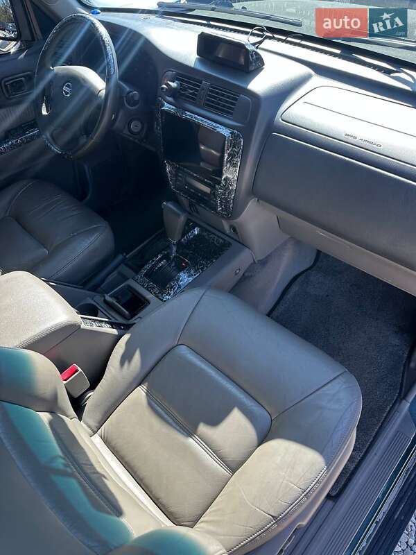 Позашляховик / Кросовер Nissan Patrol 2002 в Львові