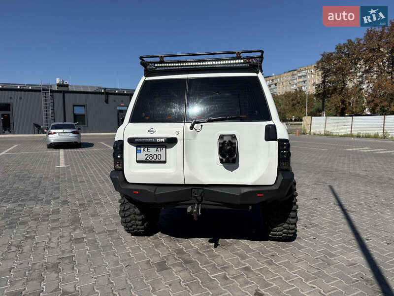 Позашляховик / Кросовер Nissan Patrol 1998 в Кривому Розі