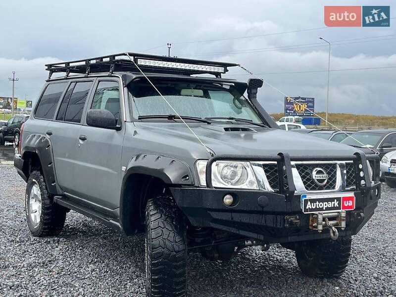Позашляховик / Кросовер Nissan Patrol 2009 в Львові