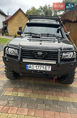 Позашляховик / Кросовер Nissan Patrol 1999 в Сваляві