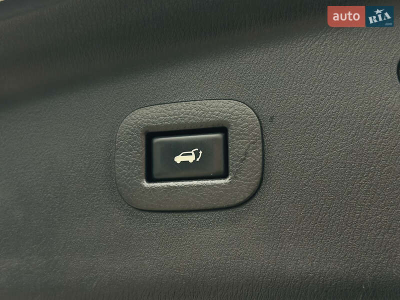 Внедорожник / Кроссовер Nissan Patrol 2011 в Харькове