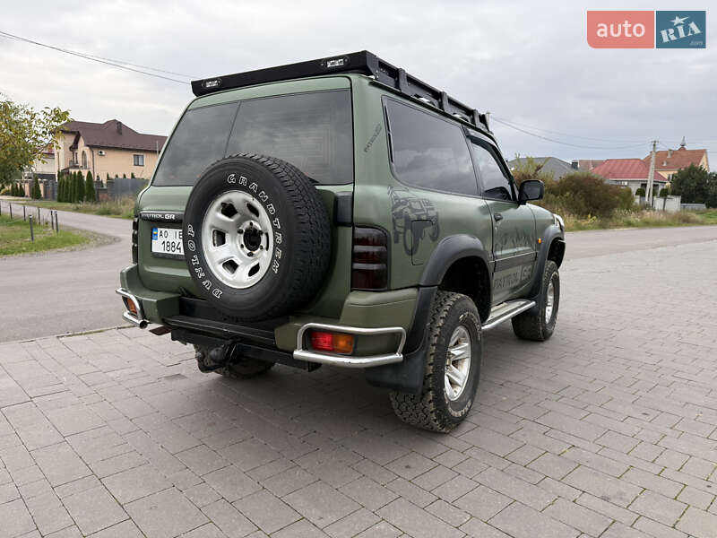 Внедорожник / Кроссовер Nissan Patrol 2000 в Ужгороде