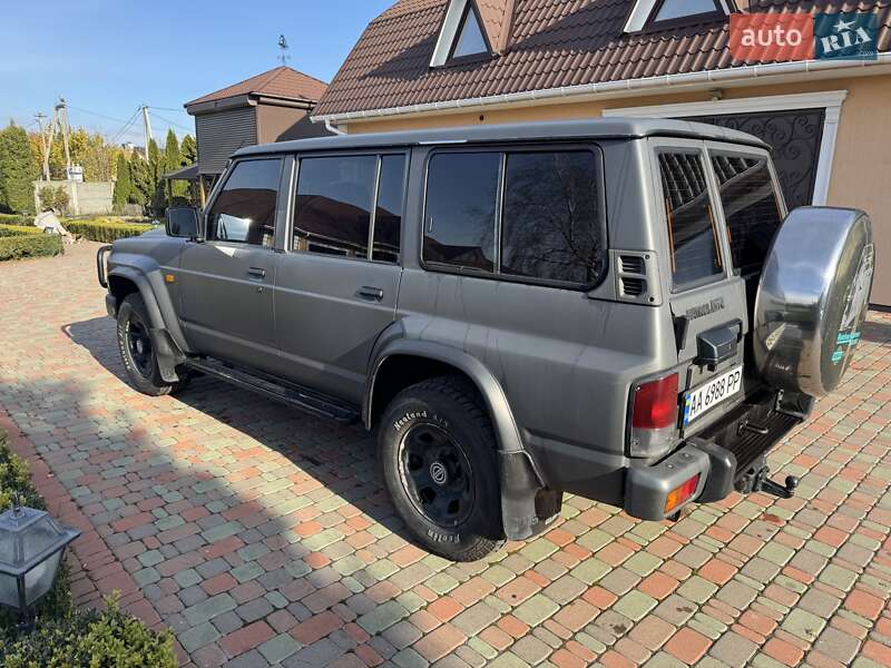 Внедорожник / Кроссовер Nissan Patrol 1996 в Прилуках
