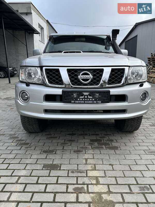 Внедорожник / Кроссовер Nissan Patrol 2008 в Ровно