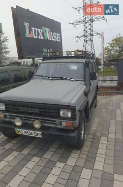 Внедорожник / Кроссовер Nissan Patrol 1985 в Львове