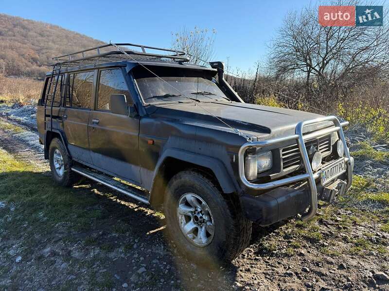 Внедорожник / Кроссовер Nissan Patrol 1992 в Перечине