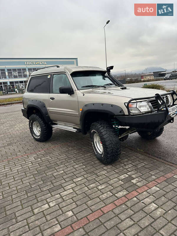 Внедорожник / Кроссовер Nissan Patrol 2000 в Тячеве
