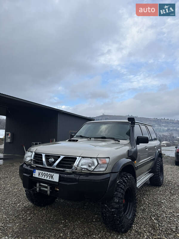 Внедорожник / Кроссовер Nissan Patrol 2000 в Верховине