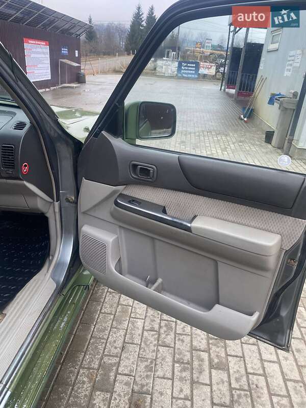 Позашляховик / Кросовер Nissan Patrol 2004 в Верховині