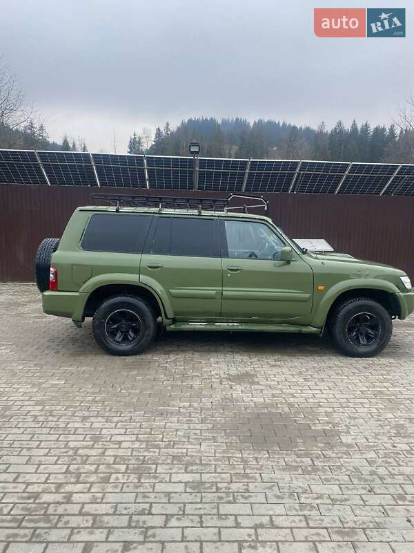 Позашляховик / Кросовер Nissan Patrol 2004 в Верховині