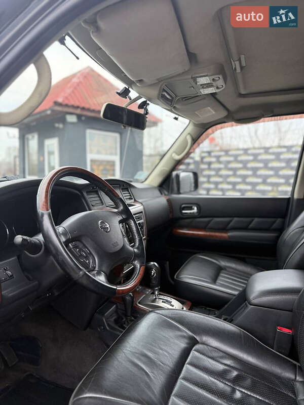 Позашляховик / Кросовер Nissan Patrol 2006 в Києві