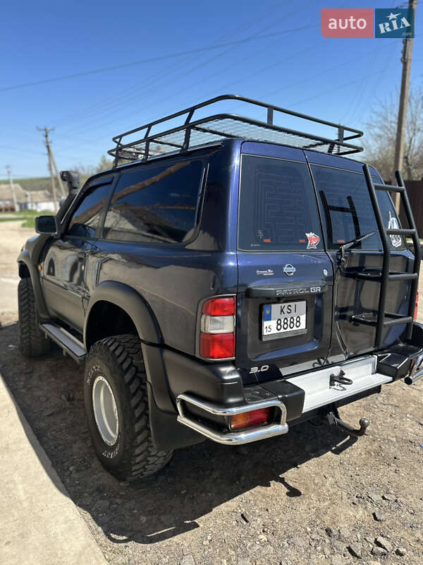 Позашляховик / Кросовер Nissan Patrol 2001 в Березнегуватому